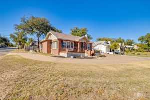 423 S Washington Dr (33)