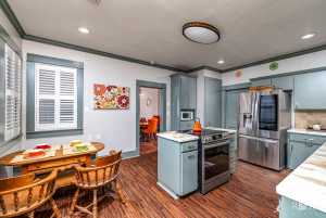 423 S Washington Dr (8)