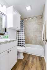 363 E 49th St (25)