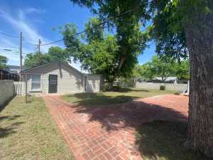 1001 S David St (12)
