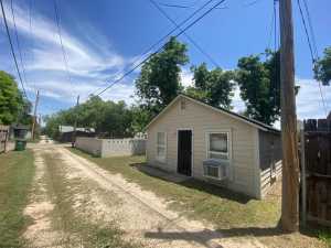 1001 S David St (48)