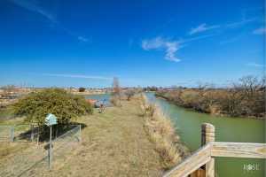 1920 Shady Point Circle Dr (18)