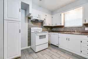 2021 Field Ave (8)