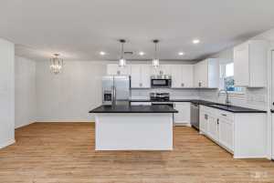 1608 N Oakes St (11)