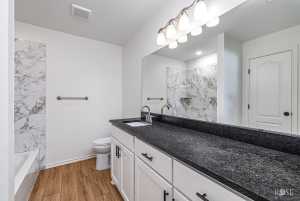 1608 N Oakes St (16)