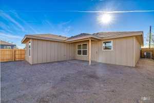 1608 N Oakes St (25)