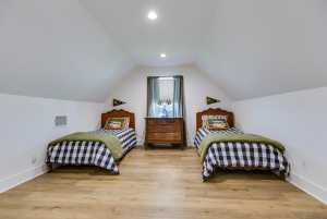 7128 Club Creek Lane (36)