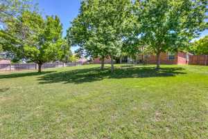 6006 Warwick Dr (30)