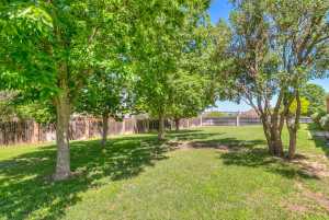 6006 Warwick Dr (32)
