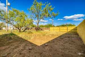 306 E 38th St (22)