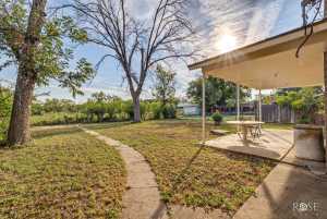 611 Allen Dr (29)