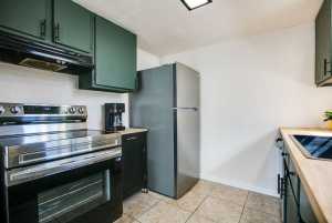 938 40th St (11)