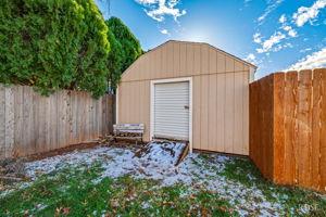 6021 Stratford Ave (28)