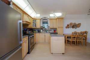 316 N Van Buren St (19)