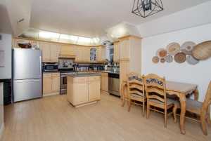 316 N Van Buren St (23)