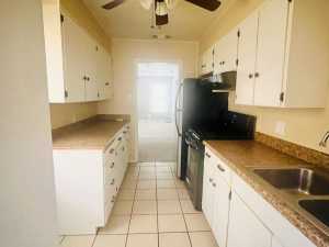 2001 San Antonio St (5)