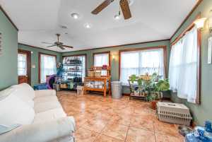 608 E Parkway St (13)
