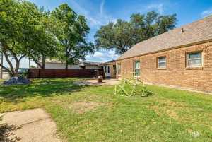 608 E Parkway St (24)