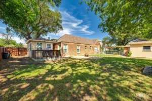 608 E Parkway St (26)
