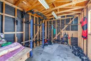 608 E Parkway St (30)