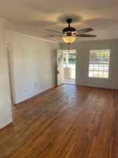 1304 N Broadway St (7)