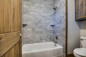 7152 Club Creek Lane (23)