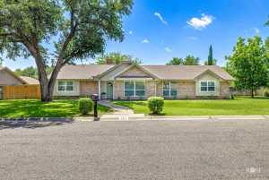 2913 Alta Vista Lane