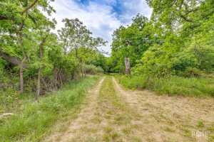 18485 S Hwy 277 (44)