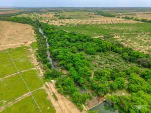 18485 S Hwy 277 (77)