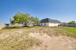 2846 Ricks Dr (28)