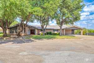 1000 Lakeside Dr