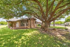 1000 Lakeside Dr (4)