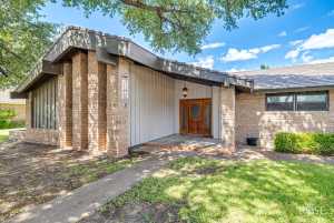 1000 Lakeside Dr (7)