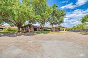 1000 Lakeside Dr (2)