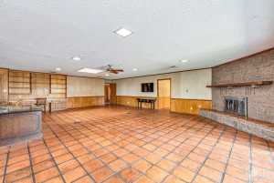 1000 Lakeside Dr (15)