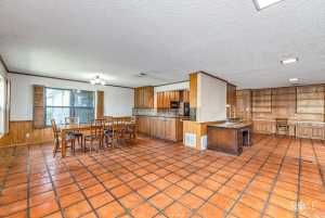 1000 Lakeside Dr (16)