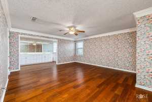 1000 Lakeside Dr (24)
