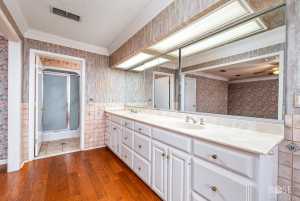 1000 Lakeside Dr (27)