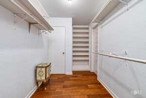 1000 Lakeside Dr (31)