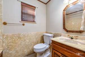1000 Lakeside Dr (36)
