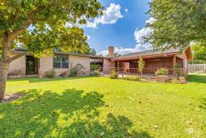 1000 Lakeside Dr (42)