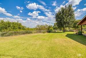 1000 Lakeside Dr (45)