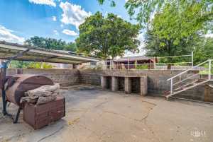 1000 Lakeside Dr (49)