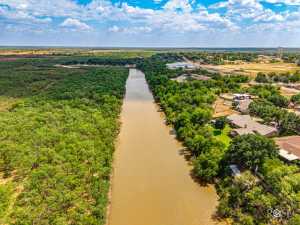 1000 Lakeside Dr (56)