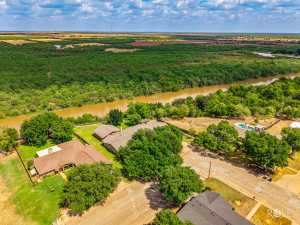 1000 Lakeside Dr (60)