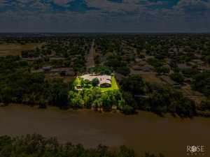 1000 Lakeside Dr (64)