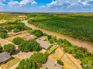 1000 Lakeside Dr (57)
