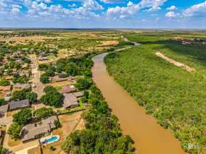 1000 Lakeside Dr (71)