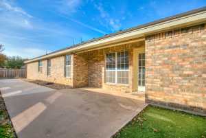 4245 Green Meadow Dr (28)