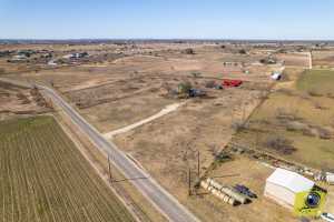 9005 N Valley Dr (3)